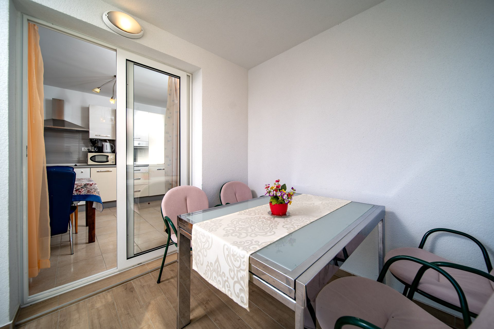 Drugi kutak blagovaonice u Apartmanu 2